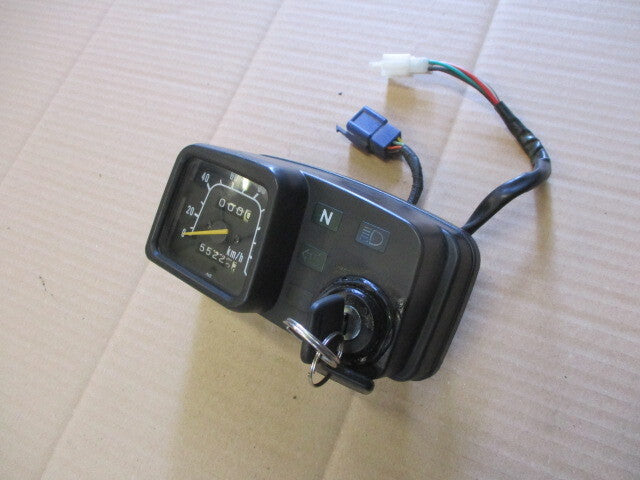 Bloc compteur 55223 kms + nieman pour Suzuki 125 DR - SF44A