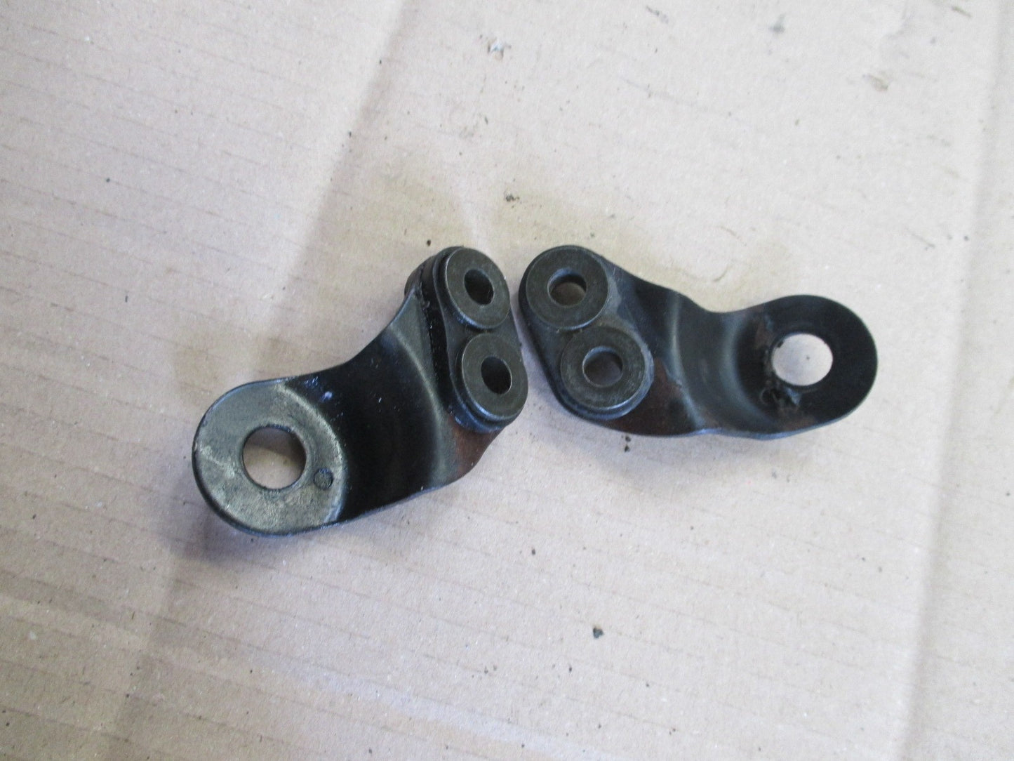 Pattes de clignotants avants pour Yamaha 600 XT - 2KF