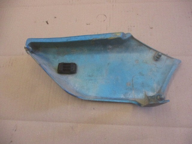 Cache latéral gauche pour Honda 125 CBT - CB125T - 125 Twin