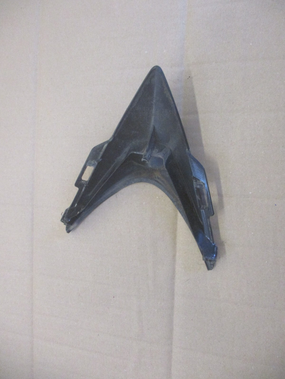Pointe de liaison carénage avant pour Honda 125 CBR - JC34
