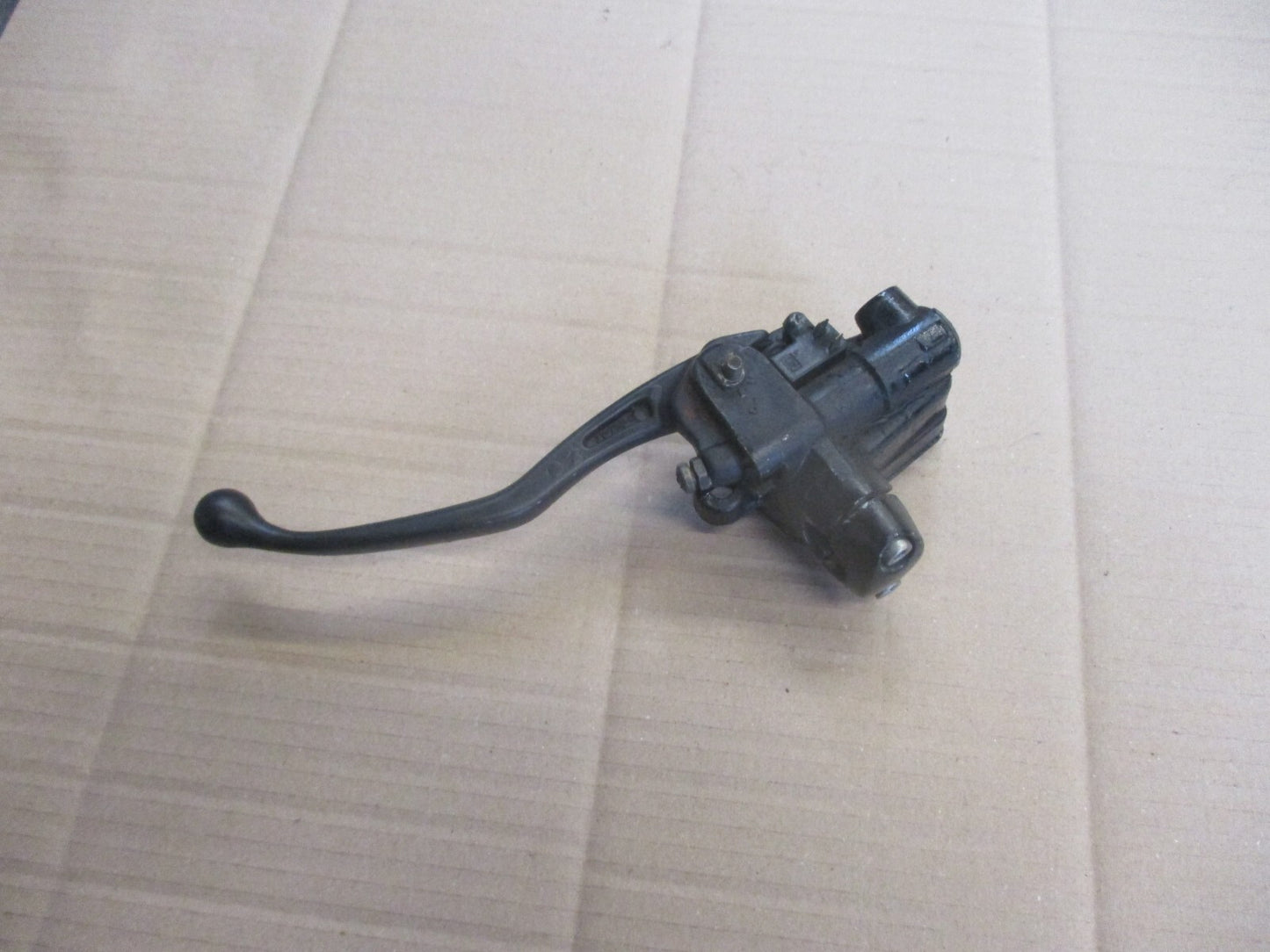 Maitre cylindre de frein avant pour Yamaha 750 FZX - 2JE - 4AM