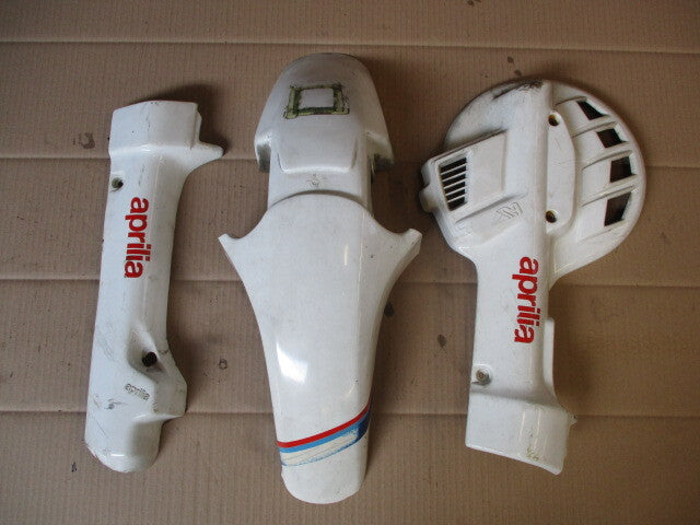 Garde boue avant + protèges fourreaux et disque pour Aprilia 125 Tuareg