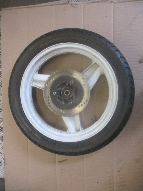 Roue arrière + disque de frein avec pneu BT45F quasi neuf Honda 600 CBR - PC19