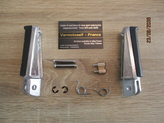 Cales pieds avant NEUFS pour Yamaha FZ1 - FZ6 - FJR - YZF - TDM - XJ - R1