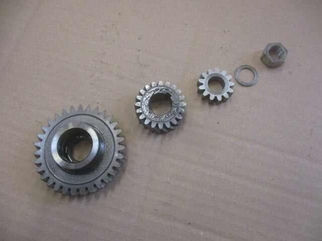Pignons de sortie villebrequin pour Suzuki 125 TSR - SF15A