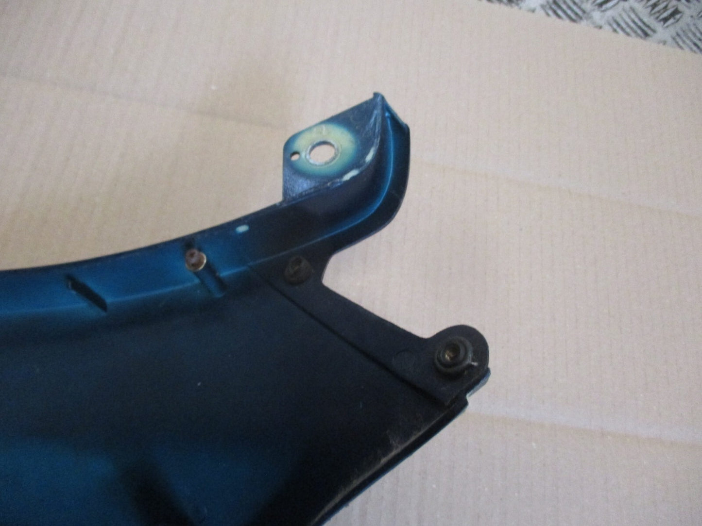Flanc de carénage gauche pour Honda 125 NX Transcity - JD12