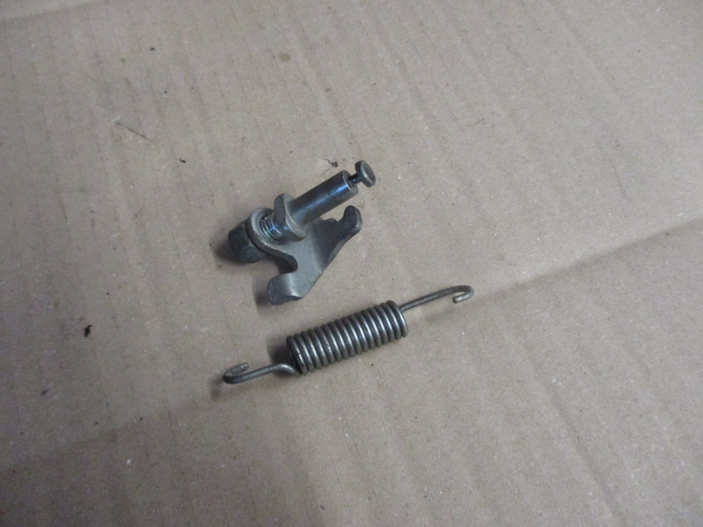 Support de ressort de frein arrière + ressort pour Yamaha 125 TZR - 4FL