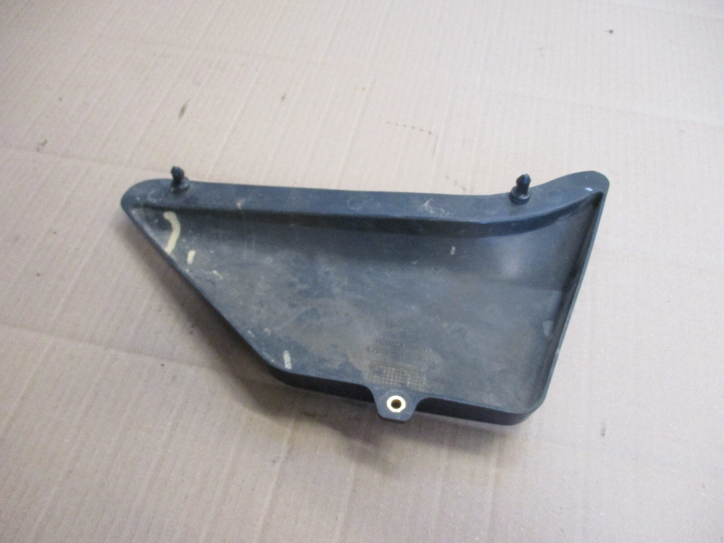 cache latéral gauche pour Honda 125 CLR - City Fly - JD18A
