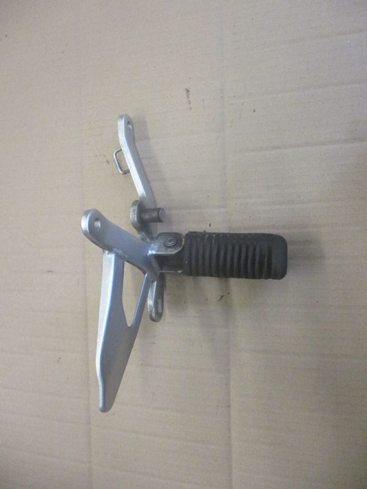 Platine cale pied avant droite pour Yamaha 125 TZR - 2RL