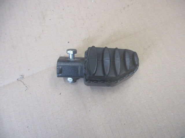 Cale pied avant droit pour Derbi 125 Mulhacen