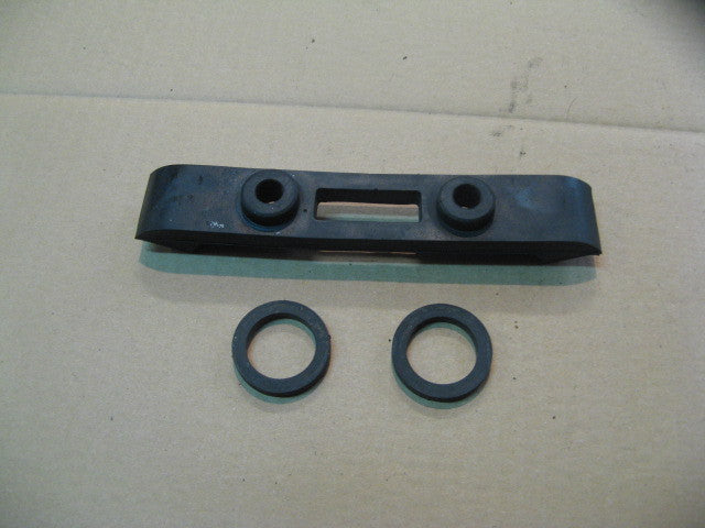 Caoutchoucs arrière de fixation de réservoir pour Yamaha 600 XTZ - 3AJ