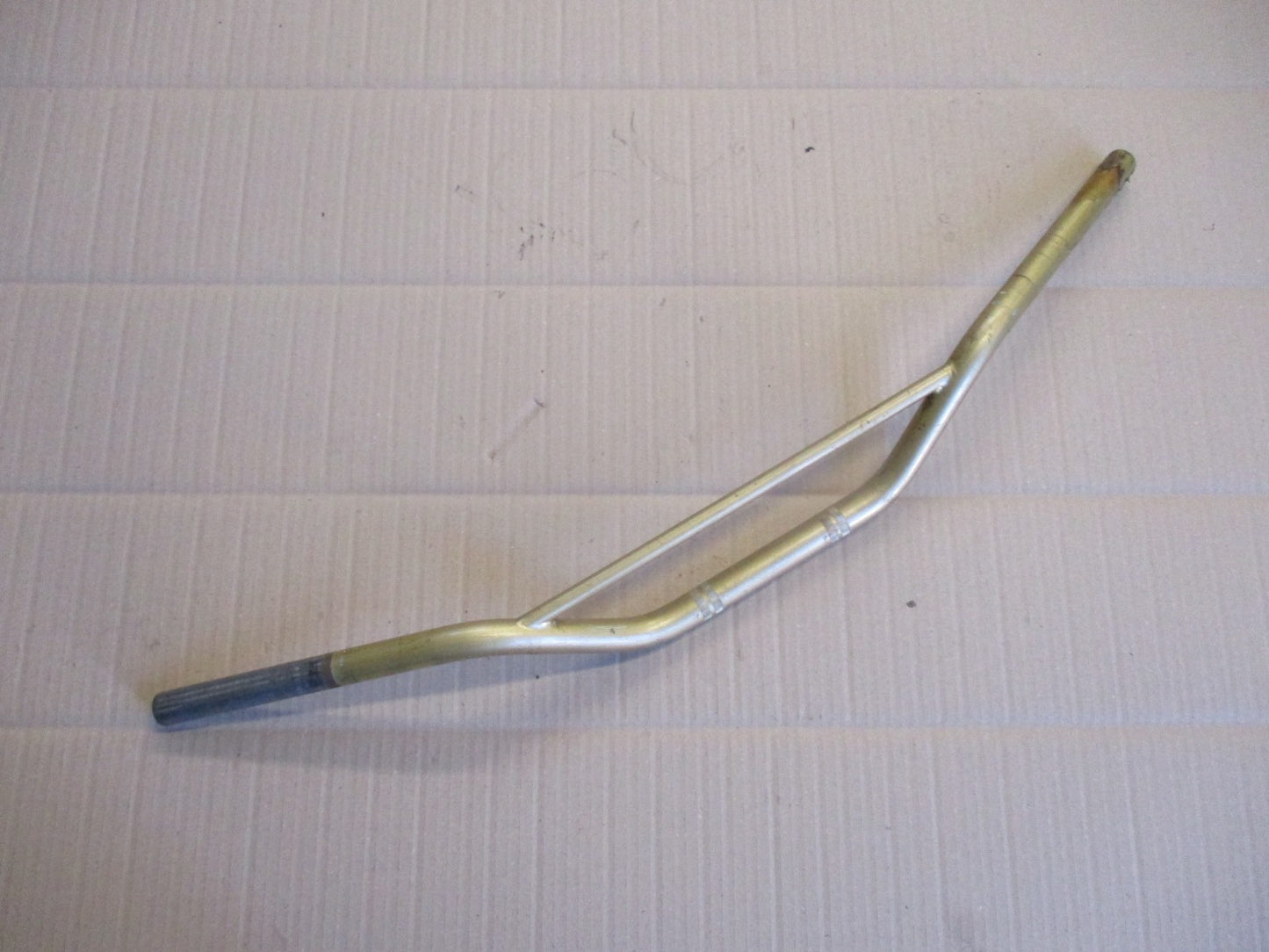 Guidon d'origine pour Honda 650 NX Dominator - RD08A