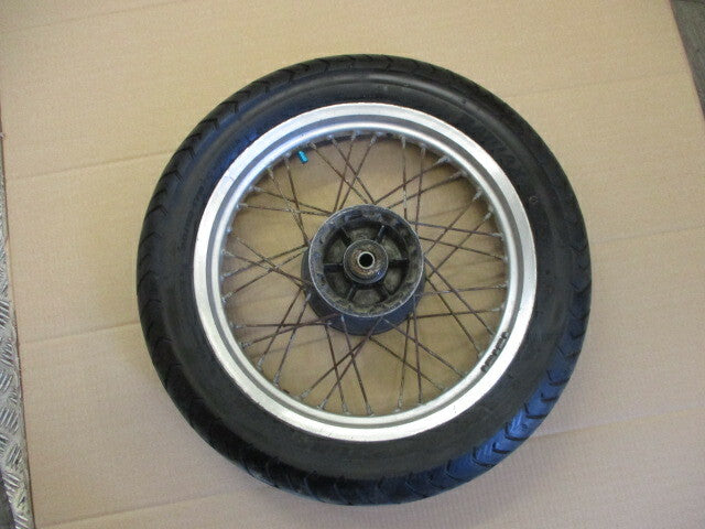 Roue arrière à frein à tambour pour Suzuki 600 DR - SN41A - Couleur "alu"