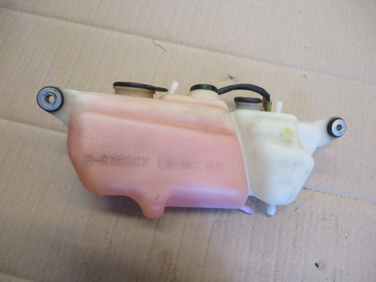 Réservoir d'huile et vase d'expansion + jauge pour Yamaha 125 DTLC - 10V