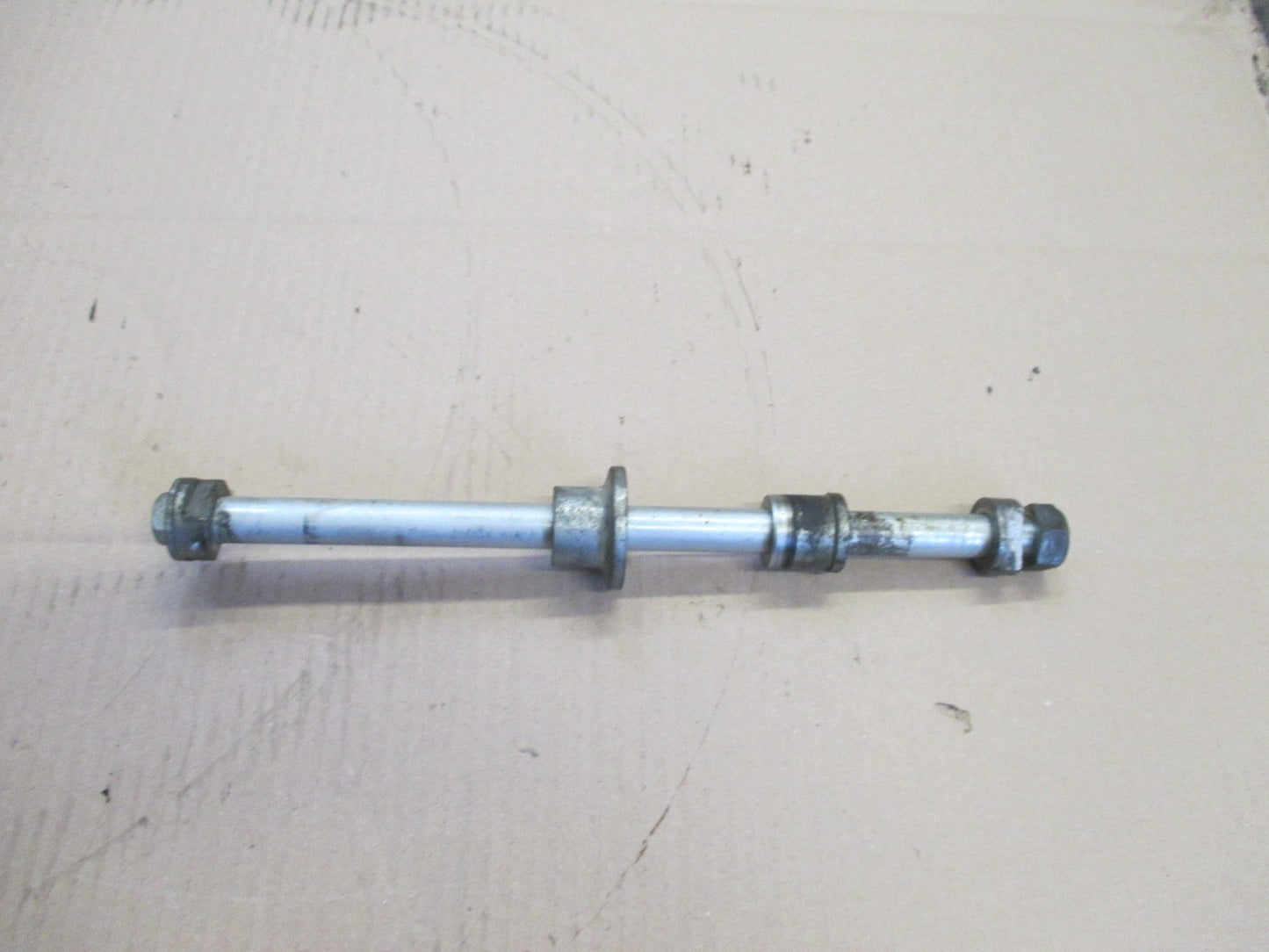 Axe de roue arrière pour Honda 600 VT C Shadow - PC21