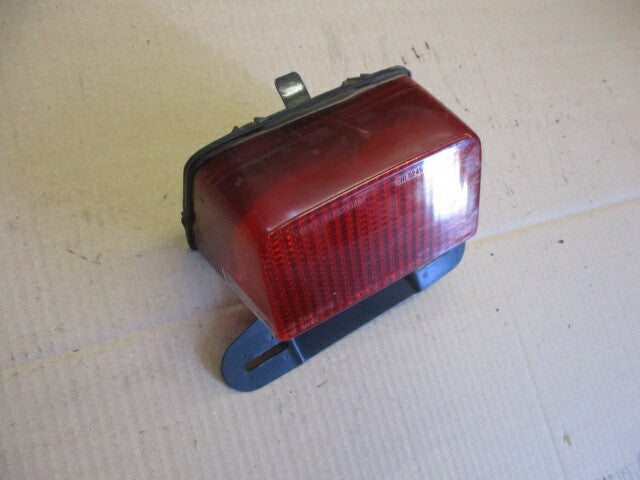 Feu arrière pour Yamaha 400 XJ - 4V7