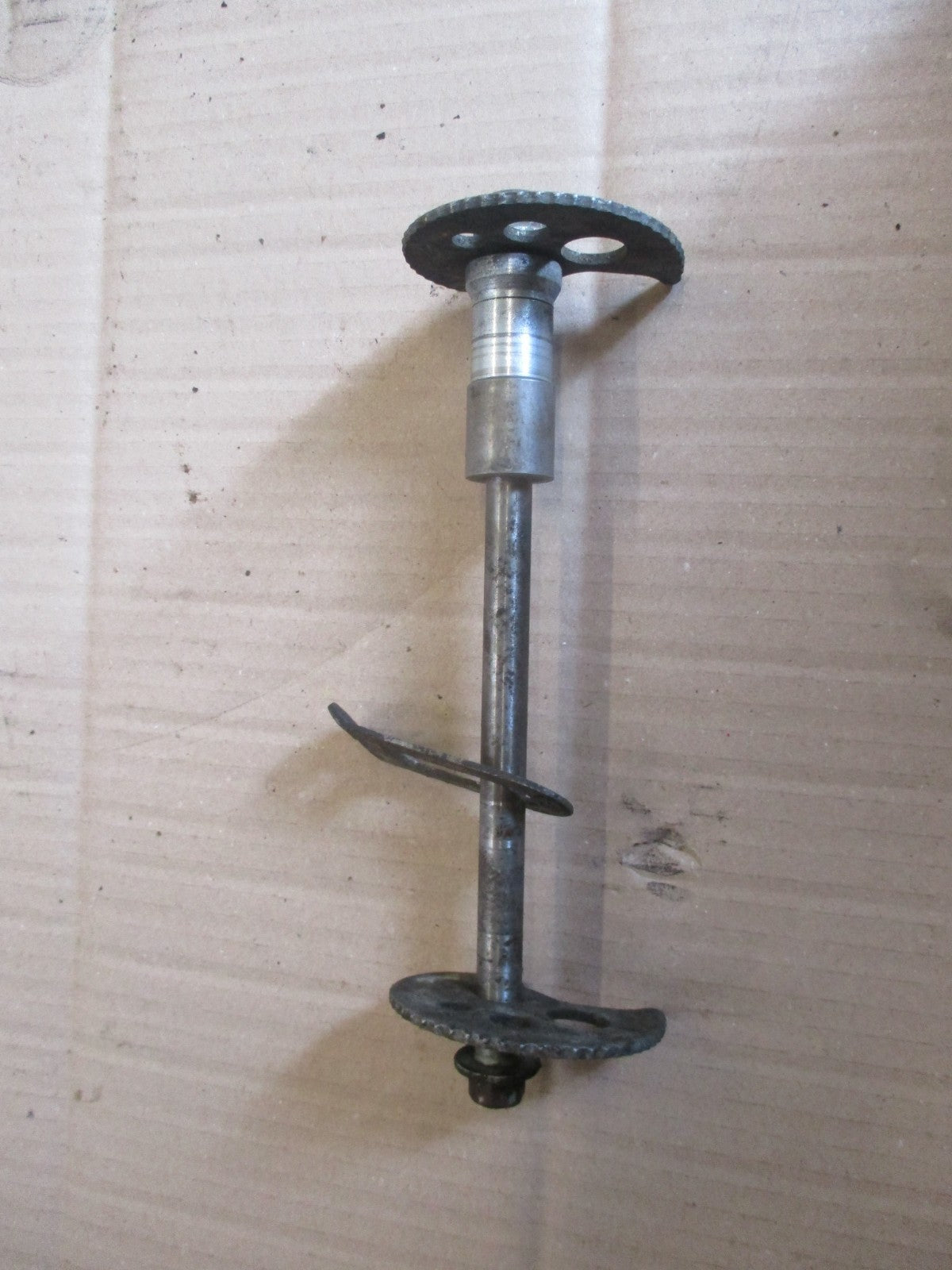 Axe de roue arrière pour Honda 50 MTX - GF9A