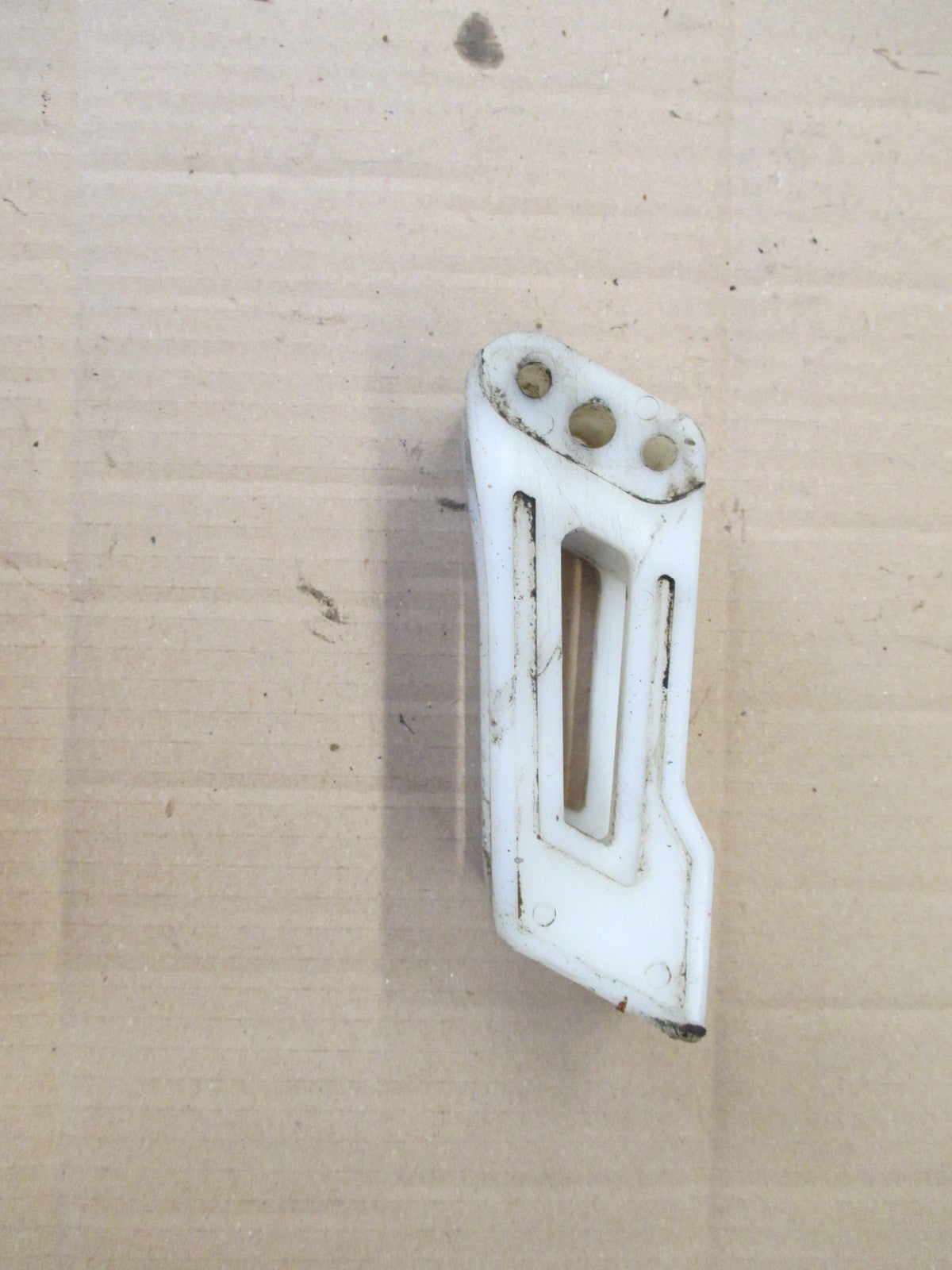Guide chaîne pour Yamaha 125 DTLC - 10V