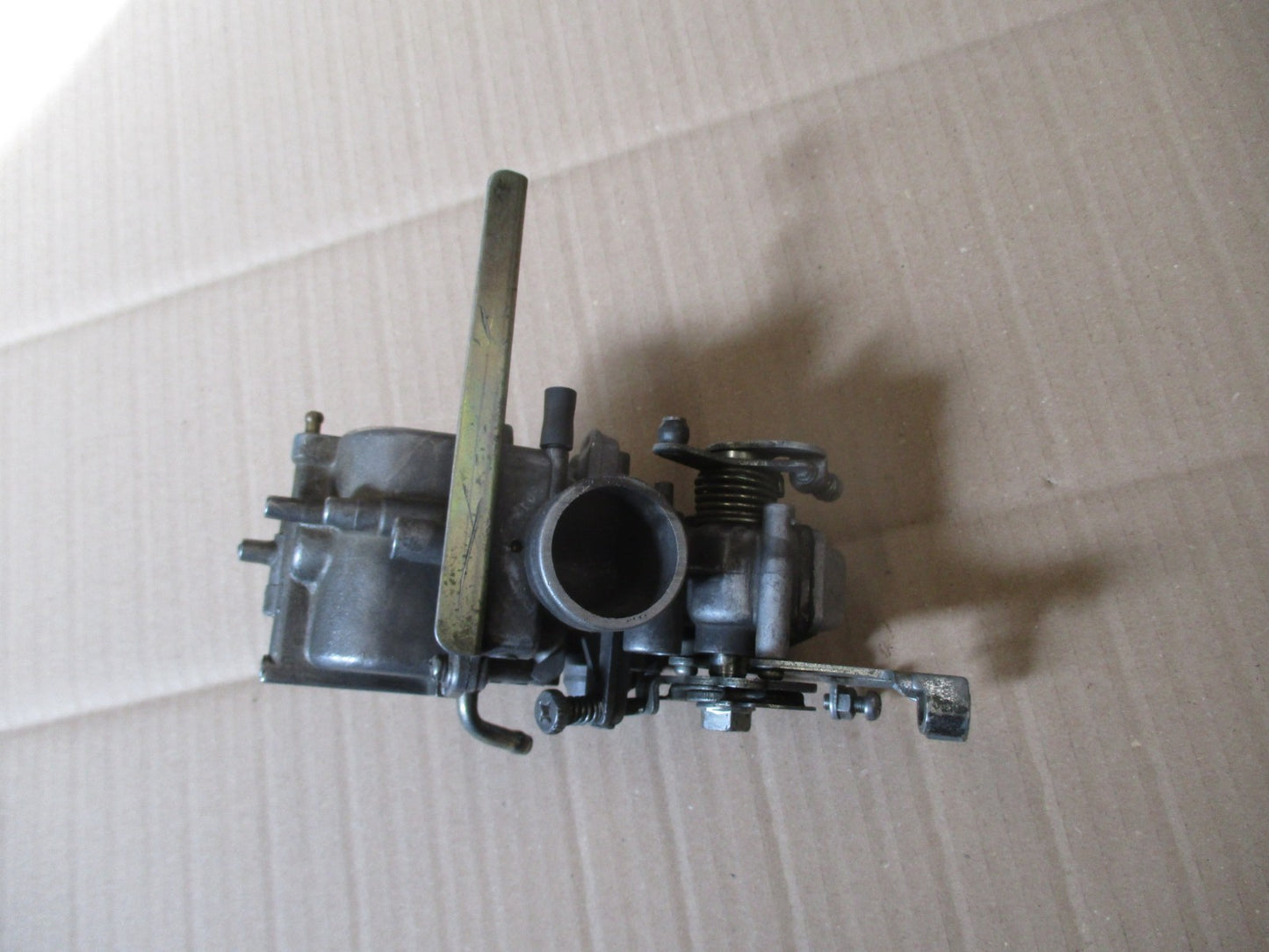 Carburateur gauche pour Yamaha 600 XTE - 3TB - 4PT - DJ02