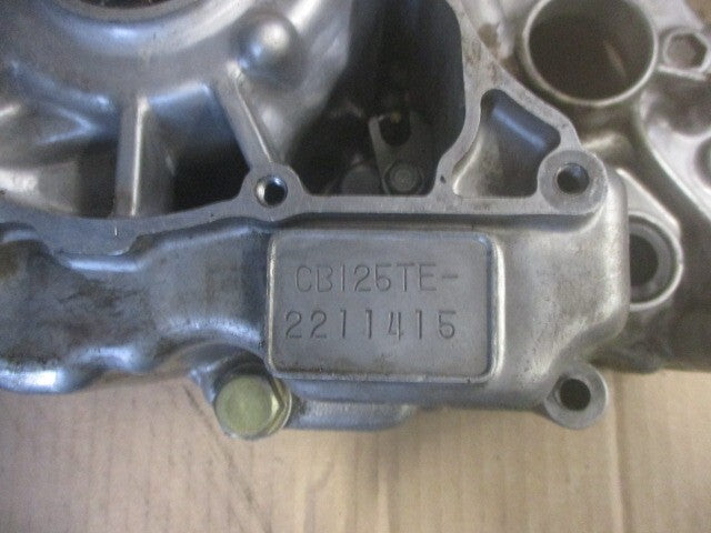 Carters moteur droit et gauche pour Honda 125 CBT - CB125T - 125 Twin