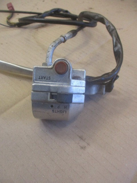 Poignée frein avant + Cocotte droite + cable d'accélérateur Honda 125 CM - JC05