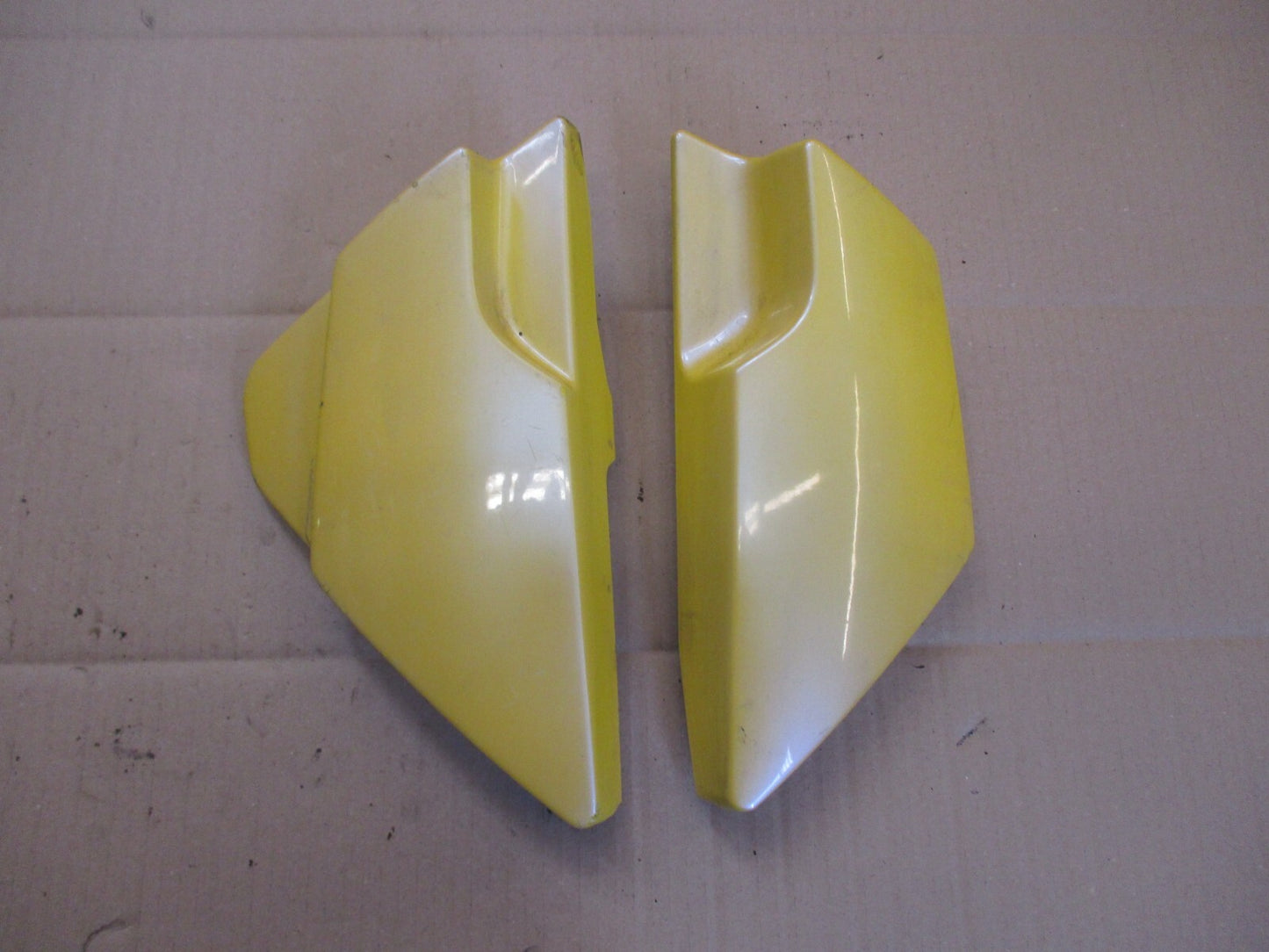 Caches latéraux pour Yamaha 750 FZX - 2JE - 4AM