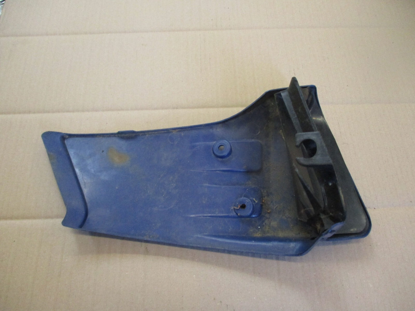 Ouie droite de réservoir d'essence pour Yamaha 600 XT - 2KF