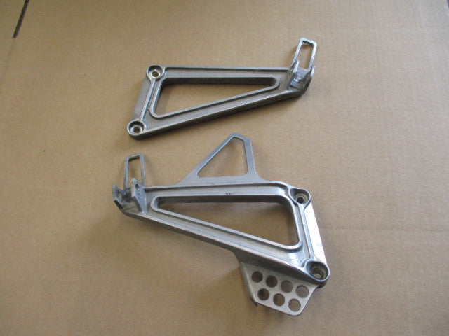 Supports cales pieds arrière pour Honda 650 NX Dominator - RD02