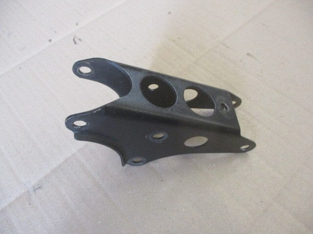 Sabot étrier avant de fixation moteur pour Yamaha 125 XT - 12V - 3YU