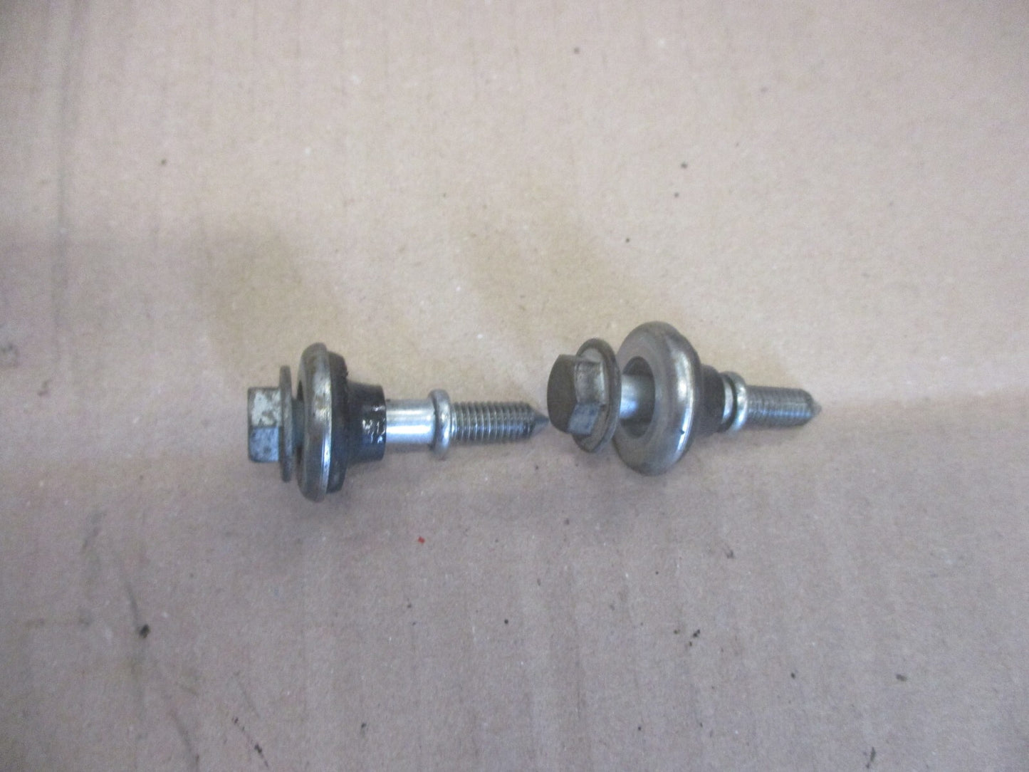 Vis de fixation cache culbuteurs pour Honda 125 Rebel - JC24A - JC26A