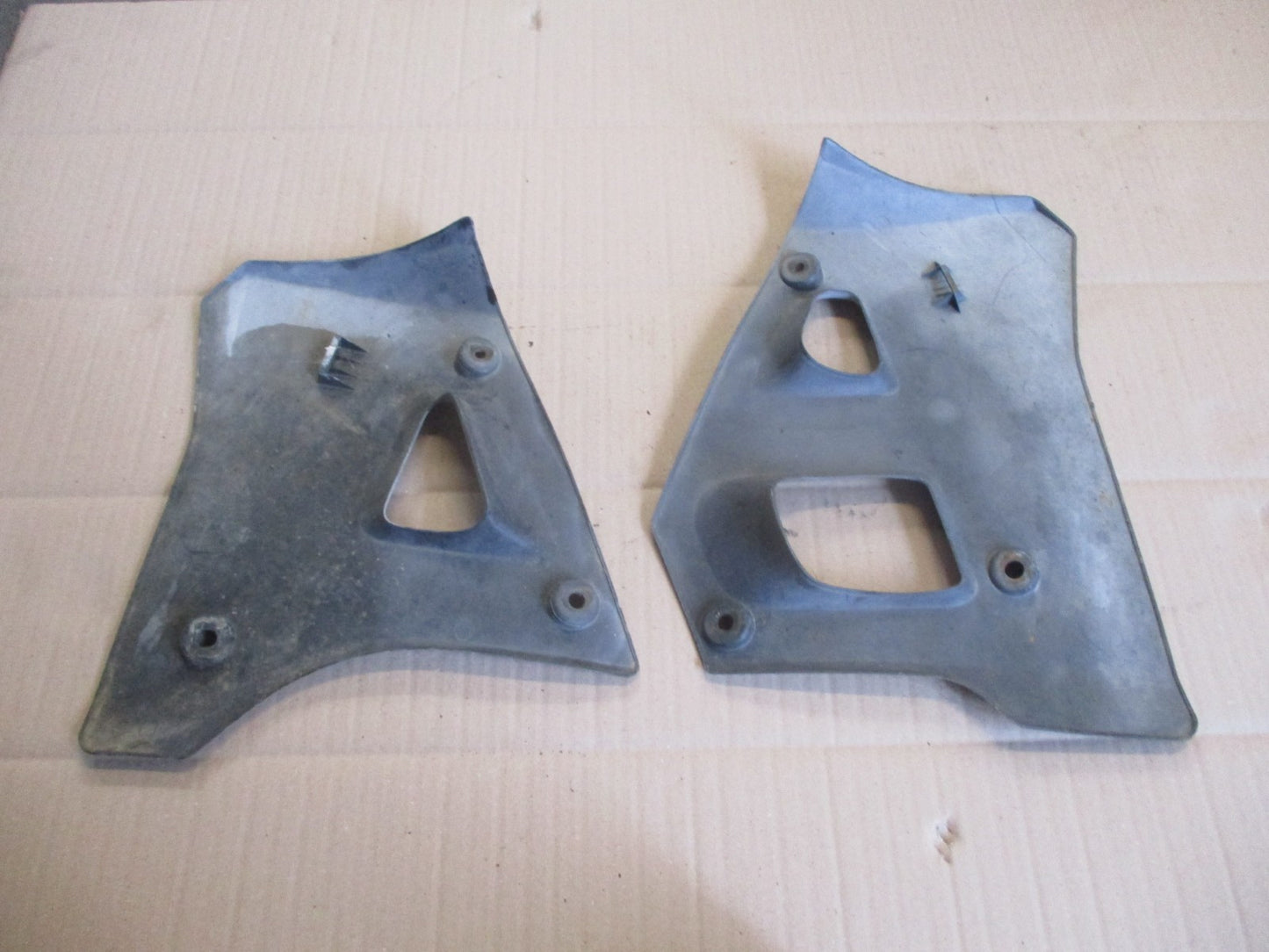 Flancs, ouies, caches de réservoir essence pour Yamaha 125 DTR - DTRE