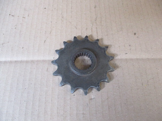 Pignon de sortie de boite pour Aprilia 125 Tuareg