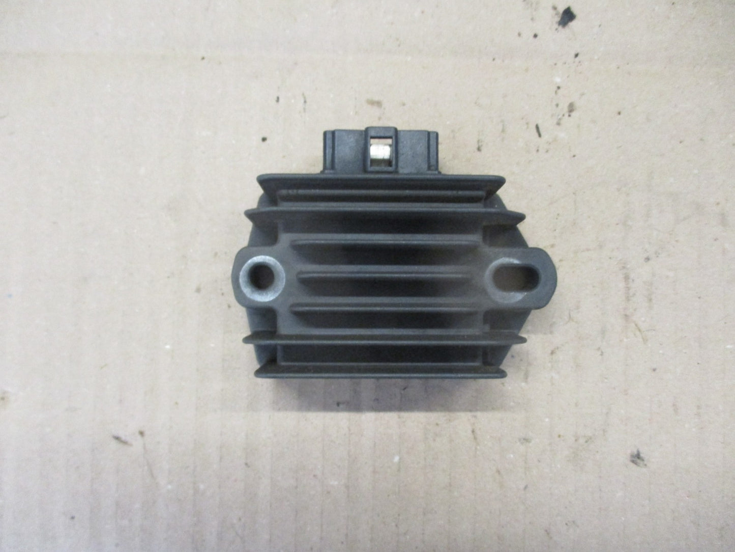 Régulateur pour Honda 125 CBF - JC74