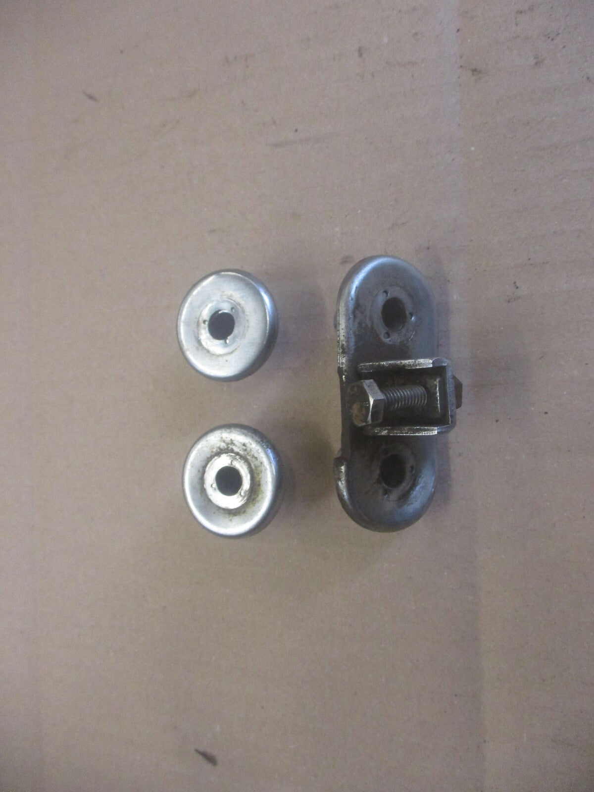 Entretoises de cales pieds avant pour Honda 125 CM - JC05