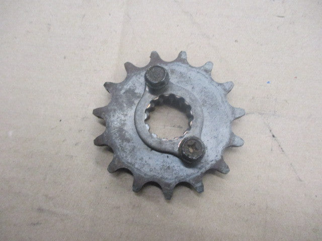 Pignon de sortie de boite pour Honda 650 NX Dominator - RD02 - RD08A
