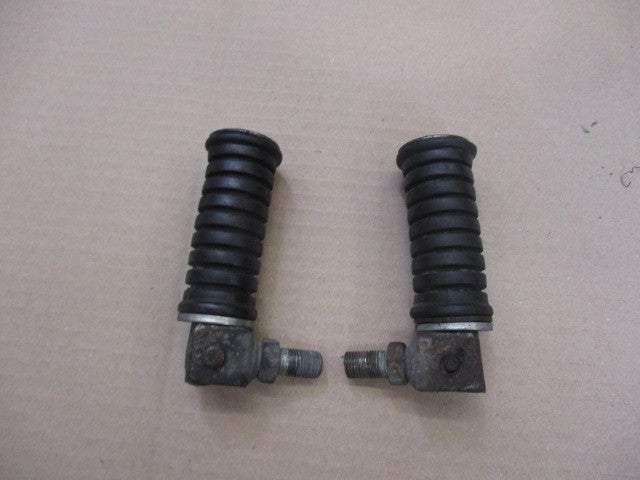 Cales pieds arrière pour Yamaha 125 DTLC - 10V