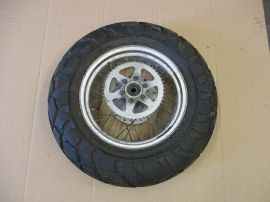 Roue arrière pneu bon état Yamaha 125 TW - DE054 - Phase 2 - Tambour 130 mm