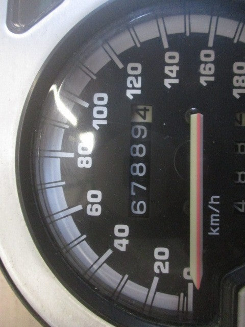 Bloc compteur - compte tours 67889 kms pour 750 XTZ - 3LD