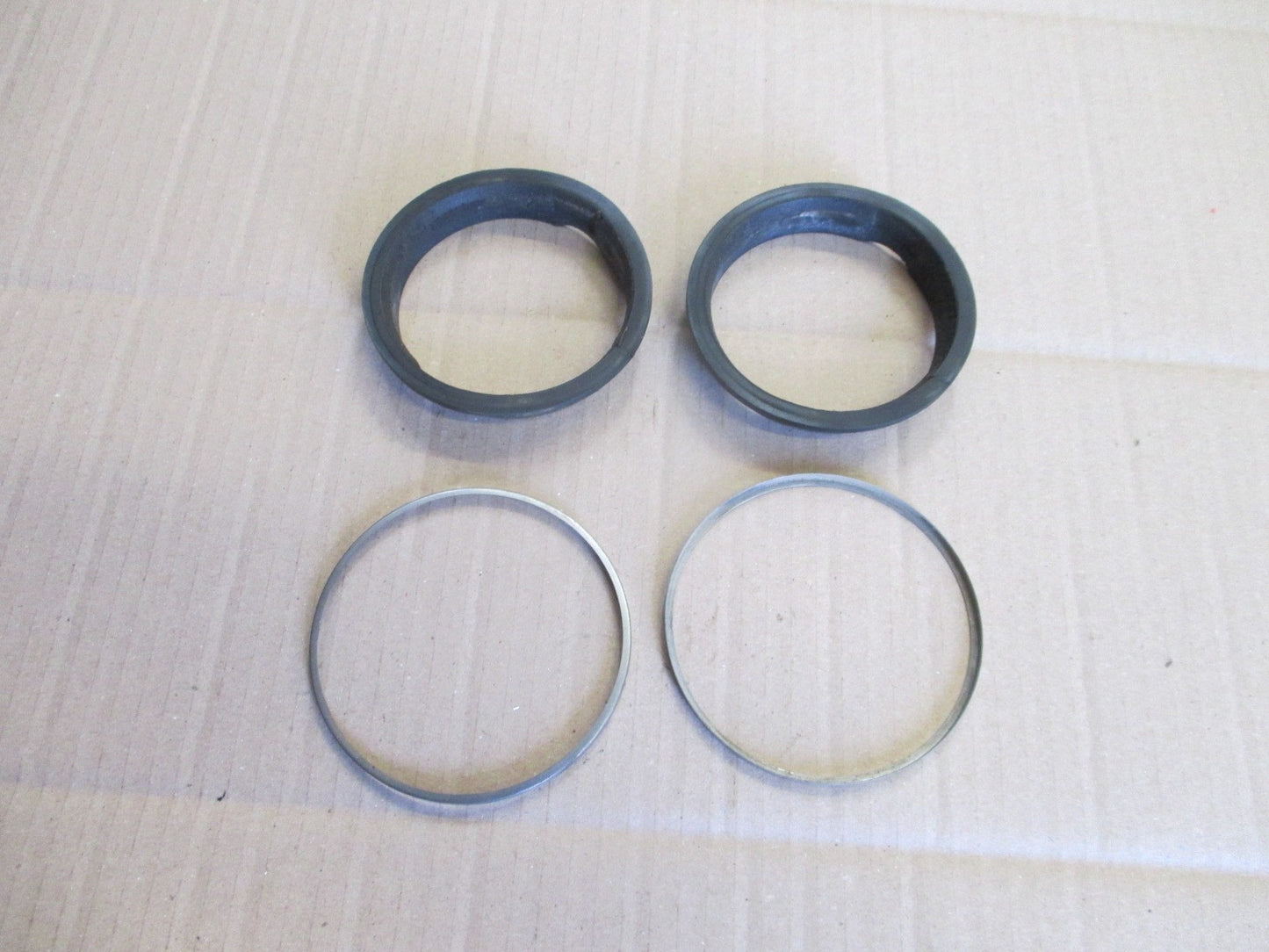 Caoutchoucs de compteur compte tours + cerclages pour Yamaha 125 DTMX - 2A8