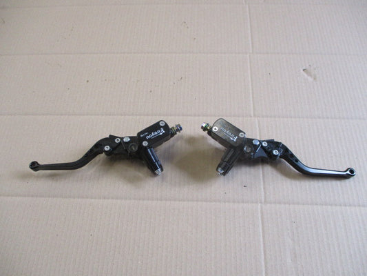 Maitre cylindre de frein avant et arrière NEUF pour cyclomoteur et scooter