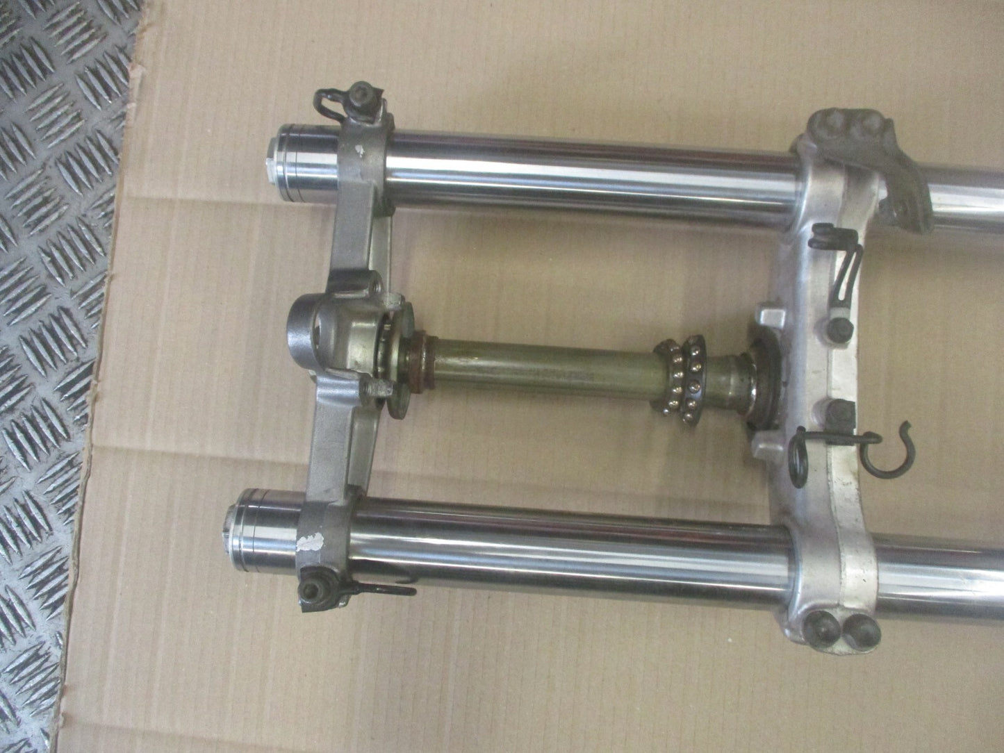 Fourche pour Honda 750 VFR - RC24 - Diamètre des tubes : 41 mm