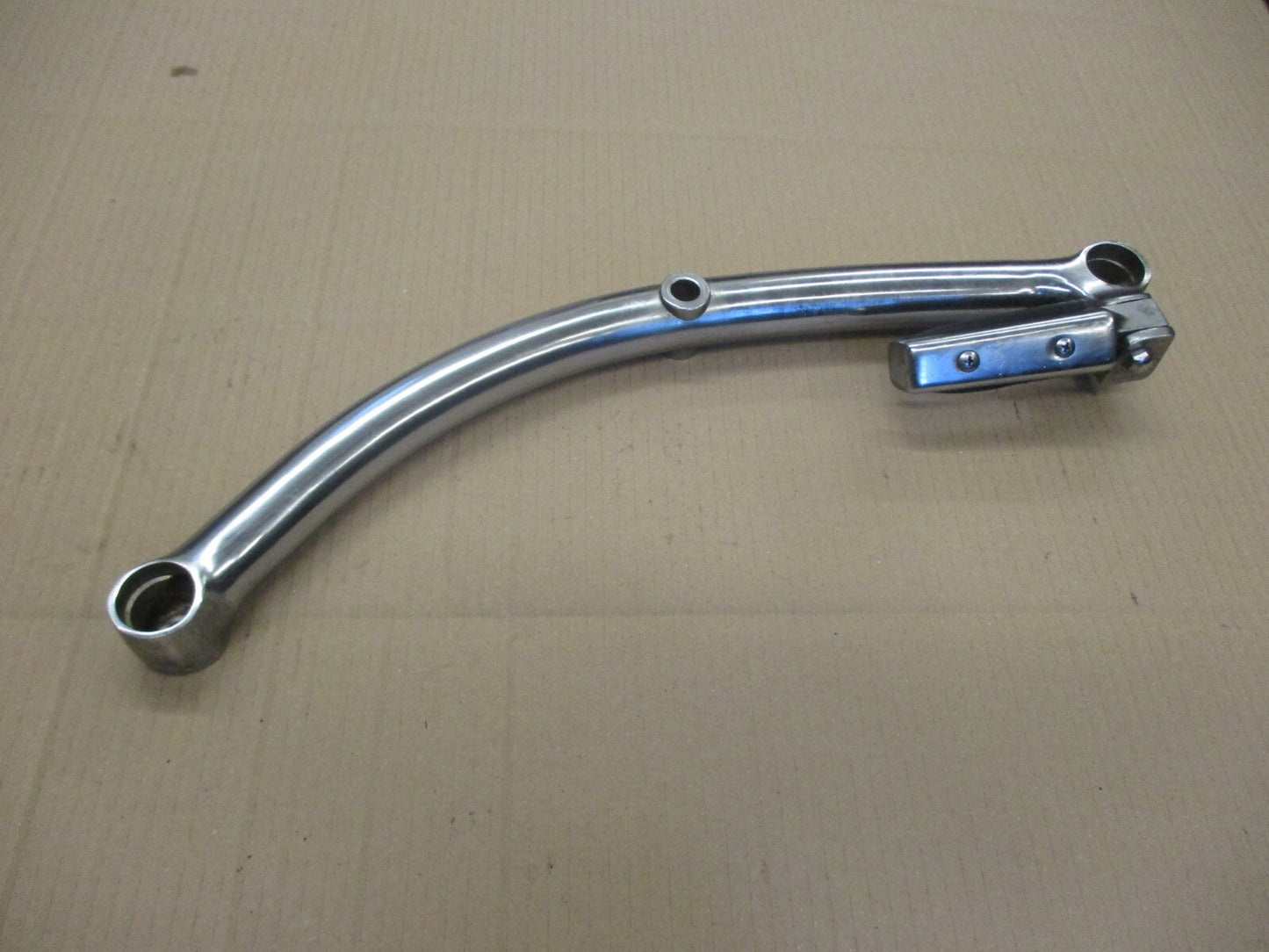 Support garde boue + cale pied arrière gauche Suzuki 1400 VS Intruder - VX51L