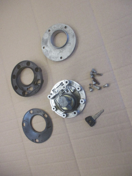 Bouchon essence + joint + plaque pour Yamaha 125 TDR modèle 3XD