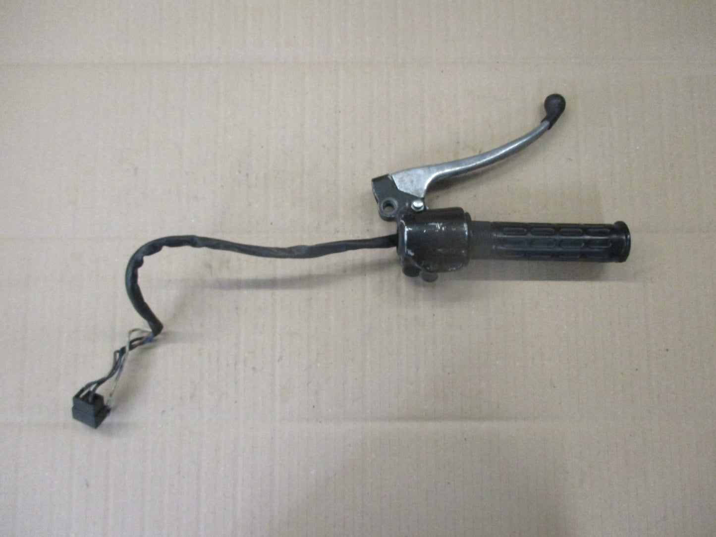 Poignée d'accélérateur cocotte droite pour Honda 125 CBT - CB125T - 125 Twin