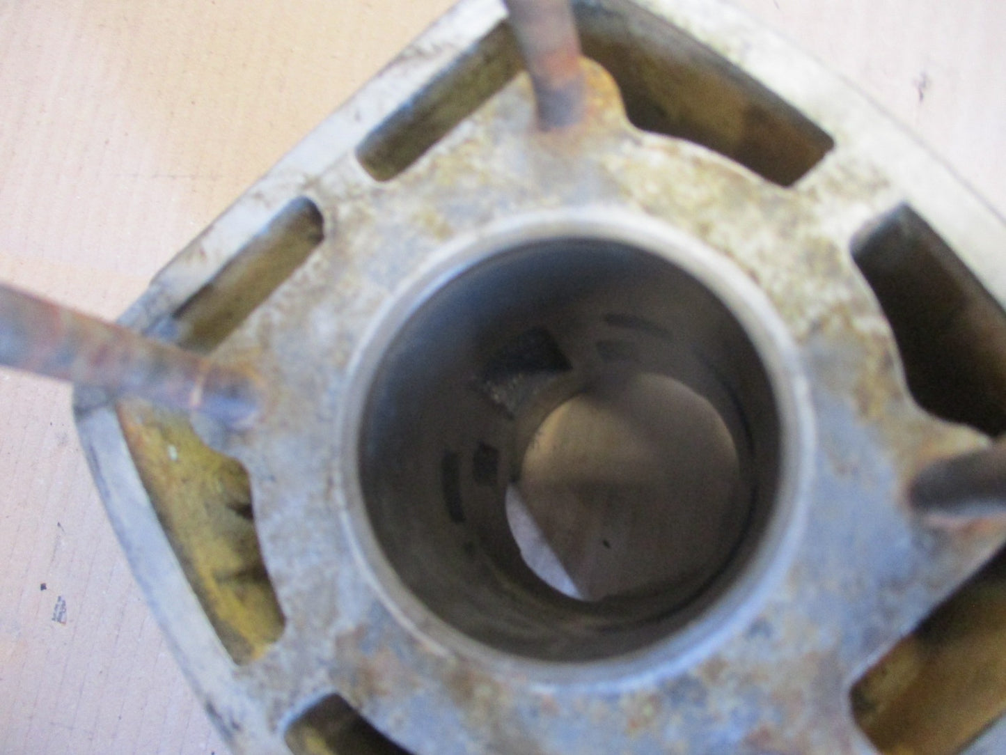 Cylindre cote 56mm à réaléser pour Yamaha 125 DTLC - 10V