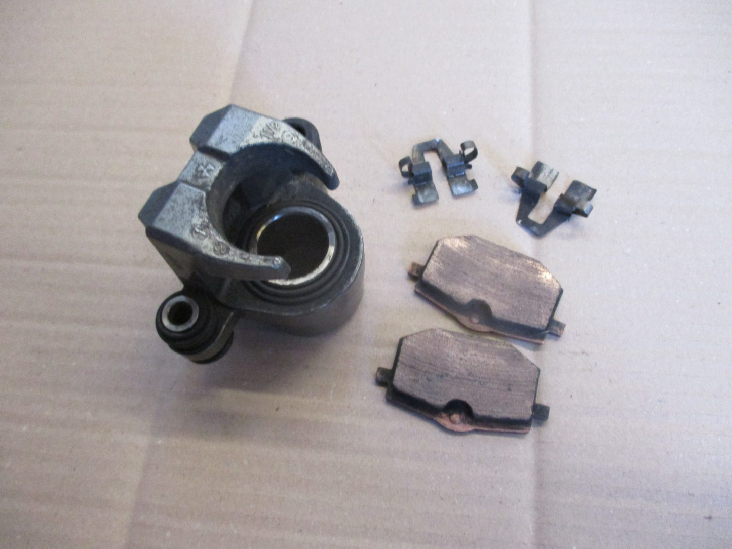Etrier de frein avant pour Yamaha 600 XT - XTZ - 2KF - 3AJ