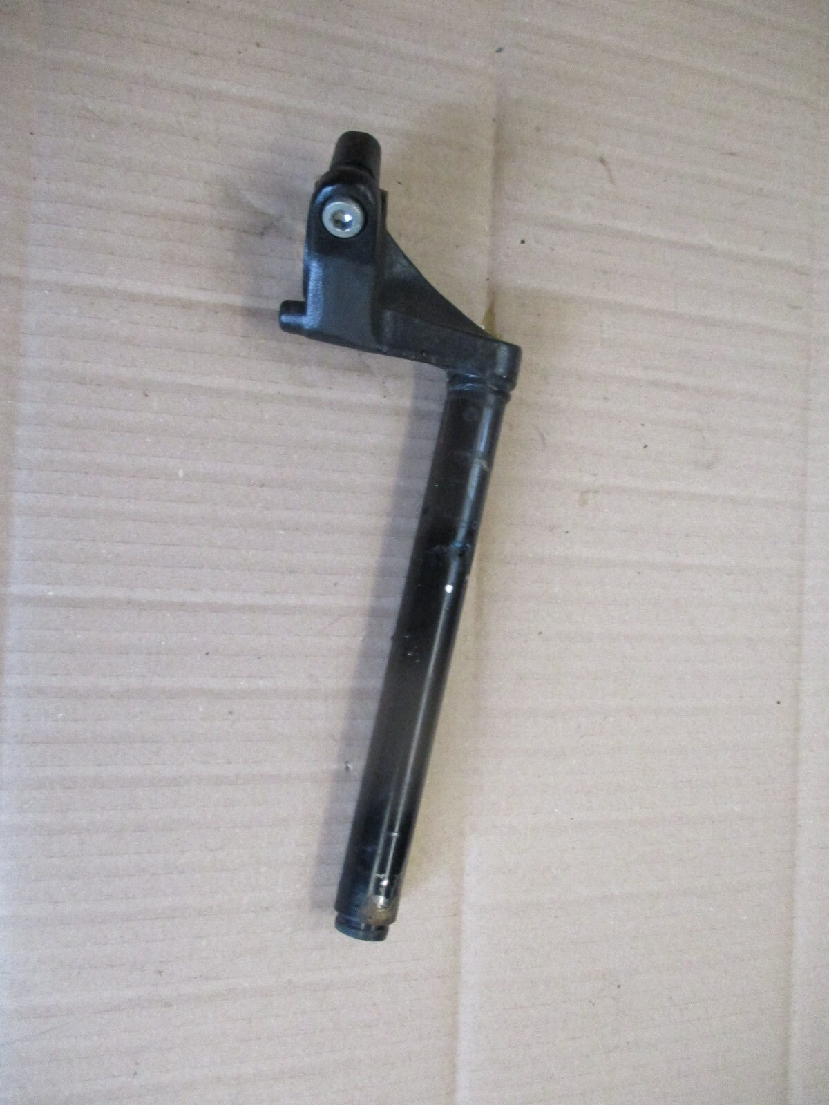 Bracelet demi guidon droit pour Honda 125 CBR - JC50 - 2011 / 2018