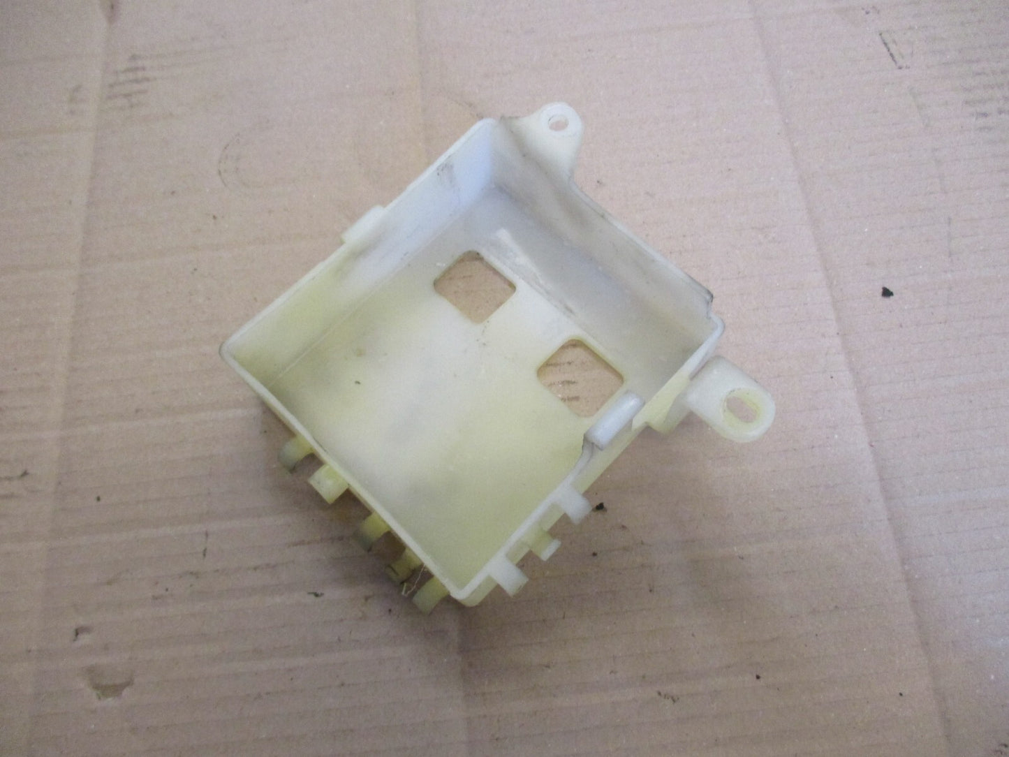 Bac batterie pour Yamaha 125 TZR - 2RL