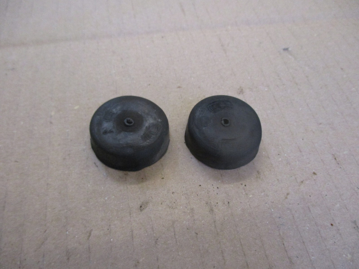 Caoutchoucs avant de réservoir d'essence pour Yamaha 50 DT MX - 1RE