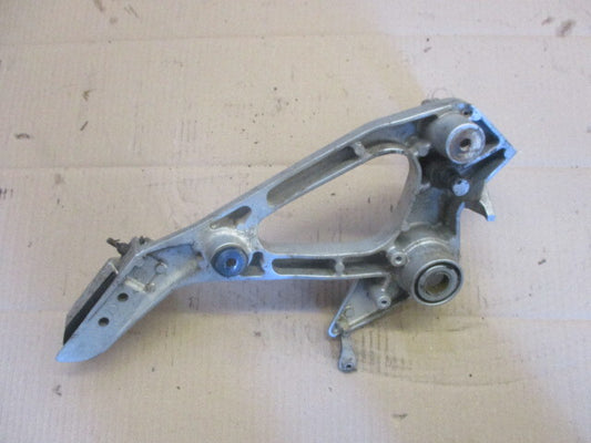Platine cales pieds droite pour Honda 1000 XLV Varadéro - SD01 - 1999/2002